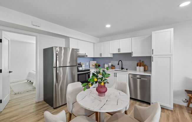 3 beds, 2.5 baths, 945 sqft, $3,395, Unit 1