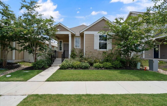 330 HORTUS DR