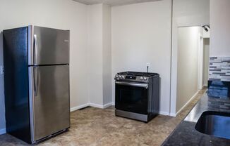 2 beds, 1 bath, 950 sqft, $1,595, Unit 1R