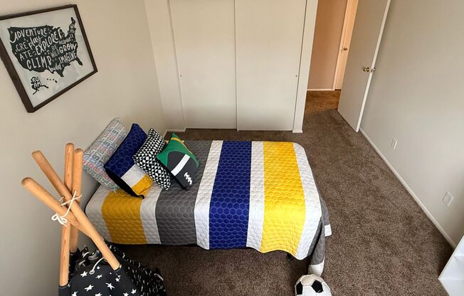 2 beds, 1 bath, 880 sqft, $795