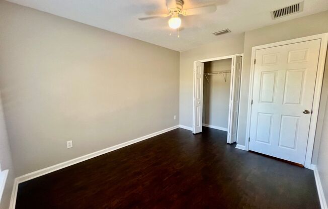 3 beds, 2.5 baths, $1,900, Unit UNIT A