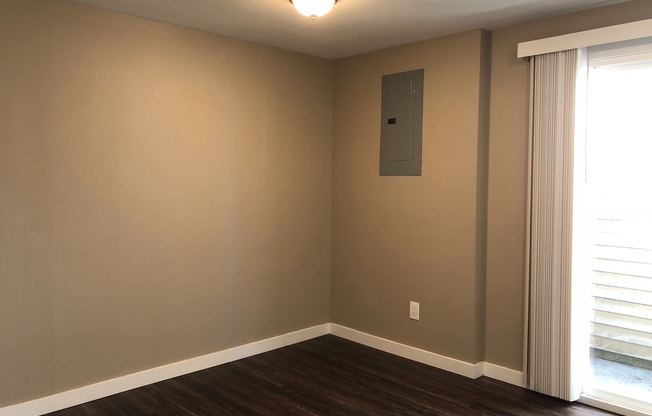 3 beds, 1 bath, 1,200 sqft, $1,995, Unit 2