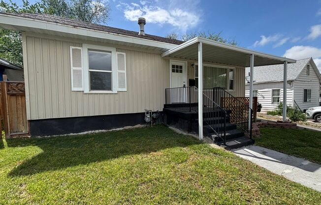 Amazing updated 4 bedroom Magna home is a must see!!