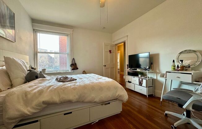 Charming 1 Bedroom