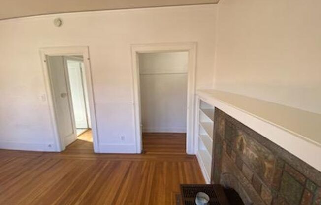 Studio, 1 bath, 462 sqft, $1,650, Unit 5