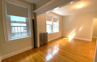 Studio, 1 bath, $2,100, Unit 17