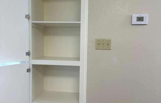 2 beds, 1 bath, 895 sqft, $1,700, Unit 494803
