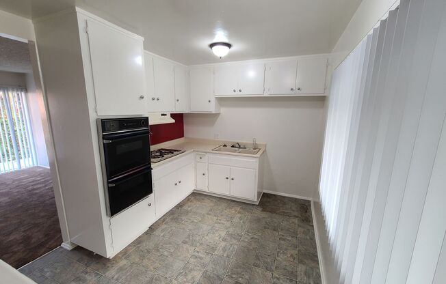 1 bed, 1 bath, 500 sqft, $1,850, Unit 13