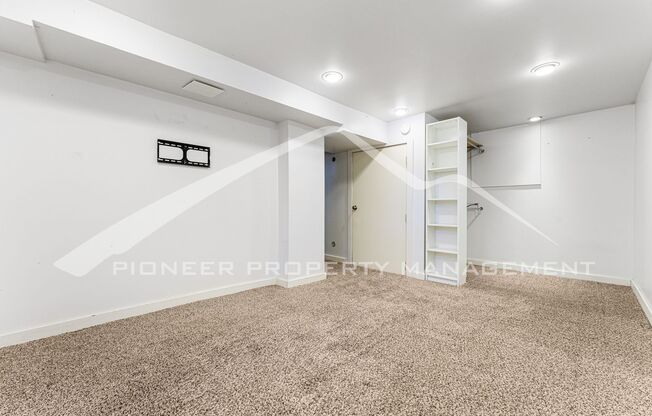 2 beds, 1 bath, $2,500