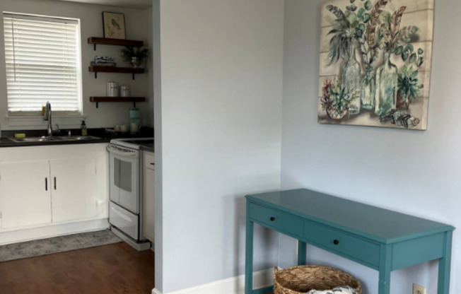 Charming Fully Furnished 1 Bedroom Cottage in Downtown Augusta – All Utilities Included!