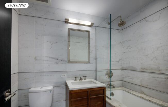 5 beds, 5 baths, 2,717 sqft, $30,000, Unit 19J