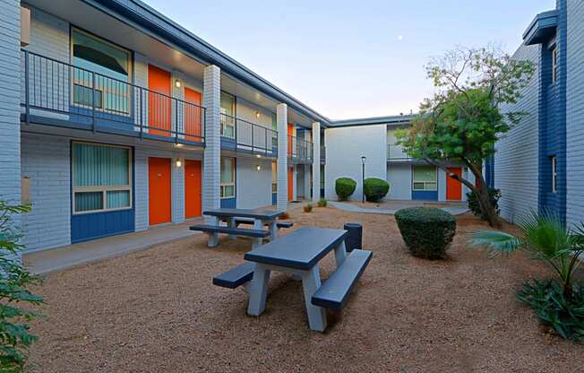 Outdoor area at Allora Phoenix Apartments, Phoenix, 85021