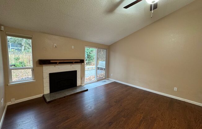 3 beds, 2 baths, $2,695