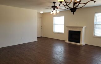 3 beds, 2 baths, 1,400 sqft, $1,250, Unit B