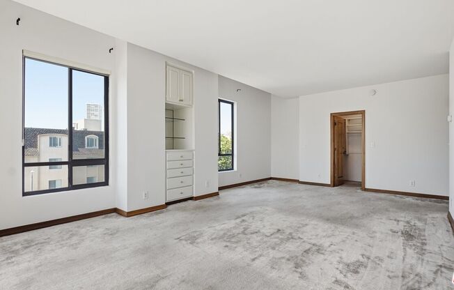 1220 S ROXBURY DR