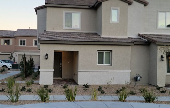 Stunning  4 Bedroom Townhome