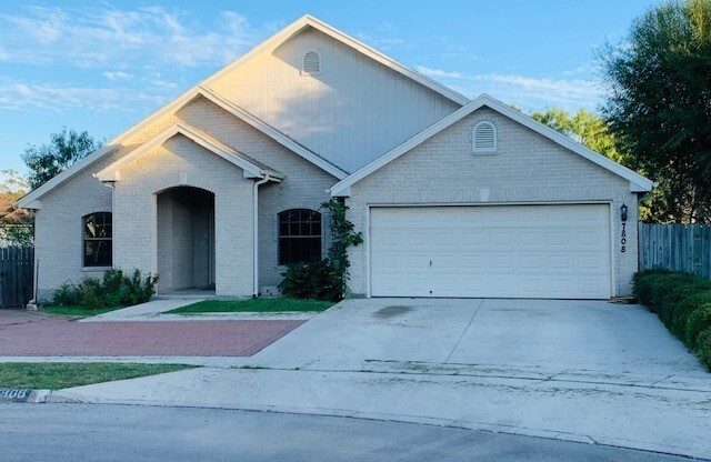 7808 BOVIS CT