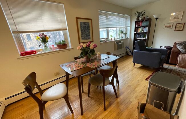 1 bed, 1 bath, 550 sqft, $1,825, Unit 535-359