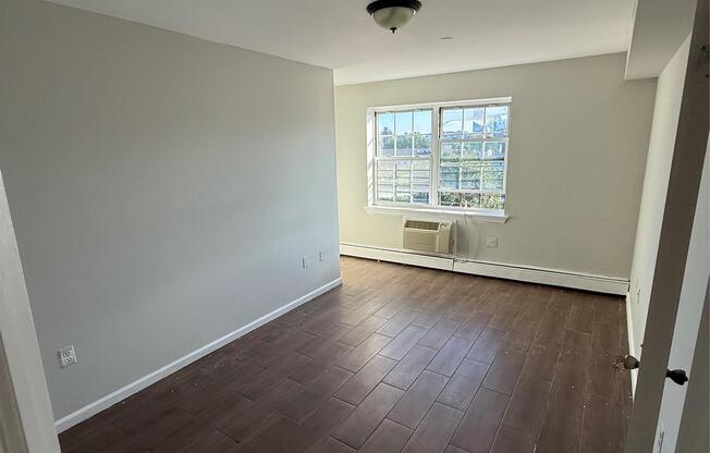 803 ASTORIA BLVD