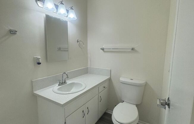 Studio, 1 bath, 330 sqft, $1,550, Unit 41