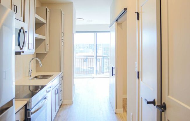 1 bed, 1 bath, 575 sqft, $1,350, Unit 315