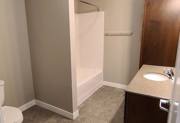 2 beds, 2 baths, $1,525, Unit 217