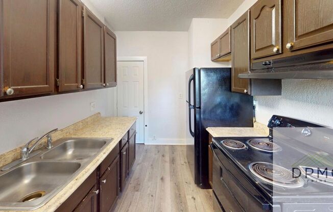 2 beds, 1 bath, 800 sqft, $950, Unit 1