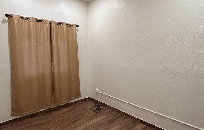 2 beds, 1 bath, $1,250, Unit Fremont332-B