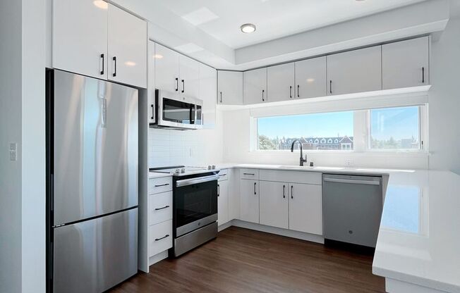 2 beds, 2 baths, 964 sqft, $3,740, Unit 320