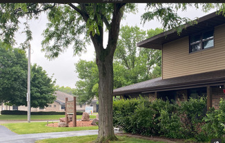 2 beds, 1 bath, 850 sqft, $1,049.99, Unit 2840-07