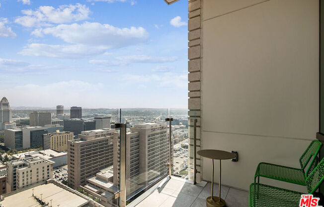 2 beds, 2.5 baths, 1,201 sqft, $5,000, Unit 3202