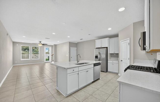 Luxury 3-Bedroom, 2.5 Bath Townhome with Modern Finishes & Prime Location! Gated Community!