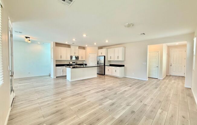Gorgeous Home waiting for you!