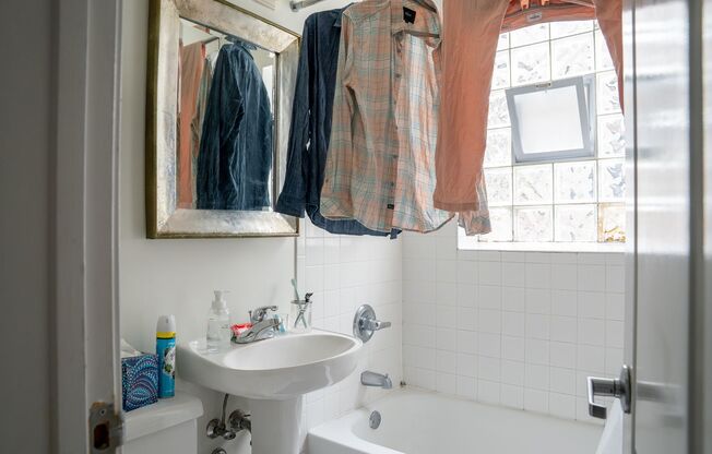 Studio, 1 bath, $1,200, Unit 840-612