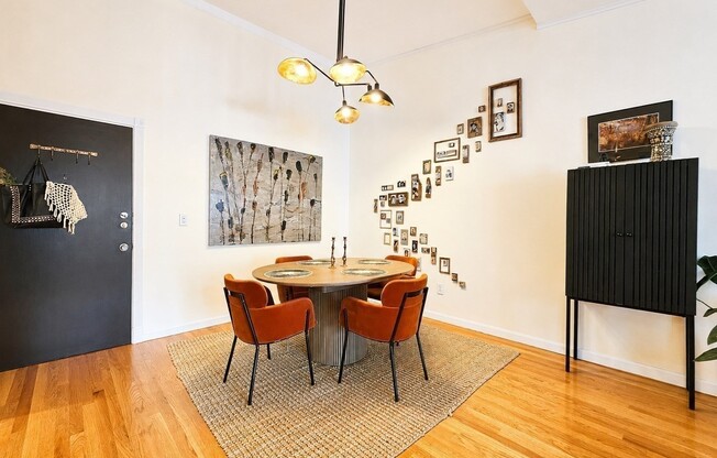 1 bed, 1 bath, 761 sqft, $2,600, Unit 16B