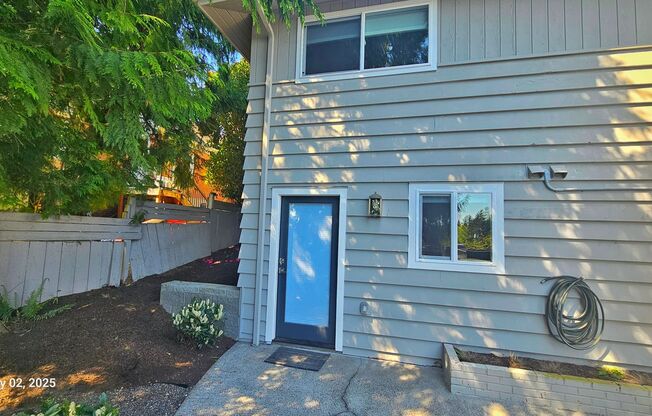 Modern 1 Bed, 1 Bath in Prime Roosevelt Location
