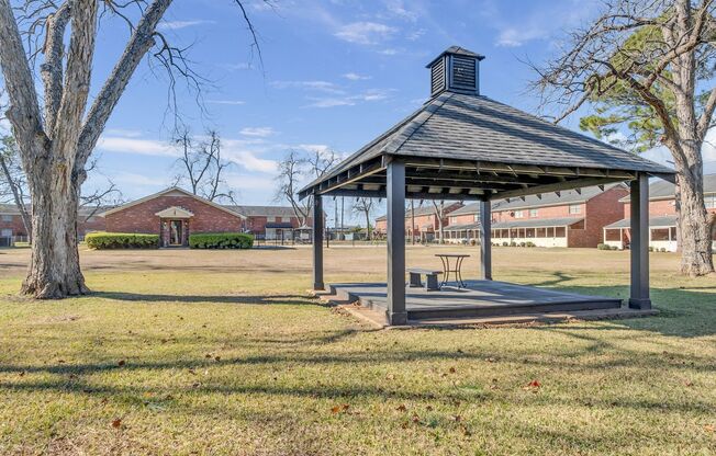 3 beds, 2.5 baths, 1,370 sqft, $1,015, Unit B-3