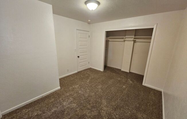 2 beds, 1 bath, $1,250, Unit 303 Colusa St