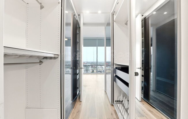 2 beds, 2 baths, 1,287 sqft, $3,595, Unit 2412