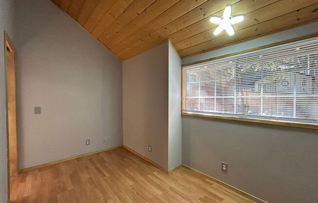 2 beds, 1 bath, $1,650