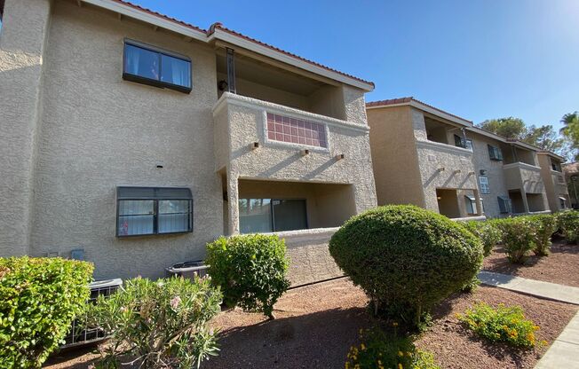 Spacious 2 Bed, 2 Bath Condo – Prime Location Near Summerlin Pkwy!