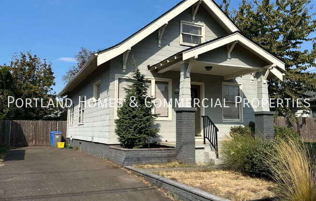 915 NE 80th Ave.