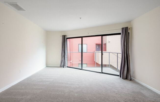 1010 Northwest Naito Parkway Unit M17 Portland, OR 97209