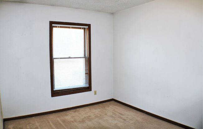 2 beds, 2 baths, 750 sqft, $1,195, Unit #05