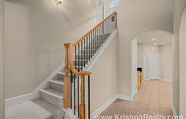 Gorgeous Exclusive Bauer Highland Community |3 BD | W/Den & Media Rm | 2.5 BA | Gourmet Kitchen Island | Findley/Stoller A+ Schools!