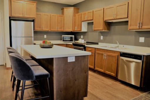 Fully Furnished Kitchen at Rivers Edge Apartments, Minnesota, 55330