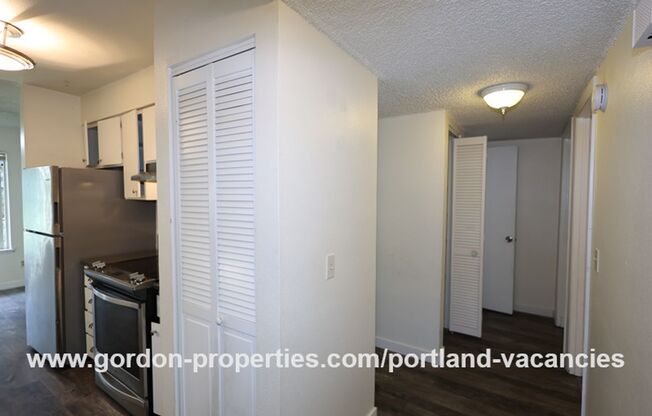 2 beds, 1 bath, $1,495