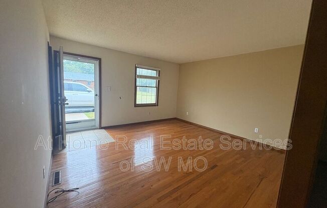 3161 S KIMBROUGH