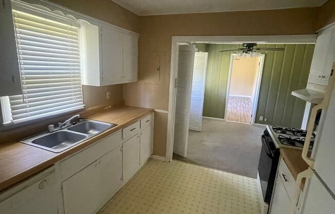 2 beds, 1 bath, $850