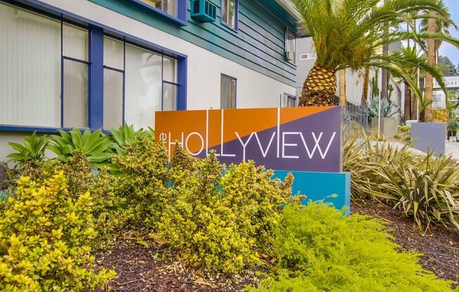 Hollyview Apartments